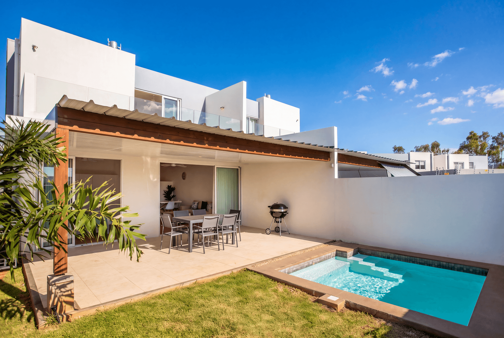 3-bedroom townhouse in Tamarin with private pool