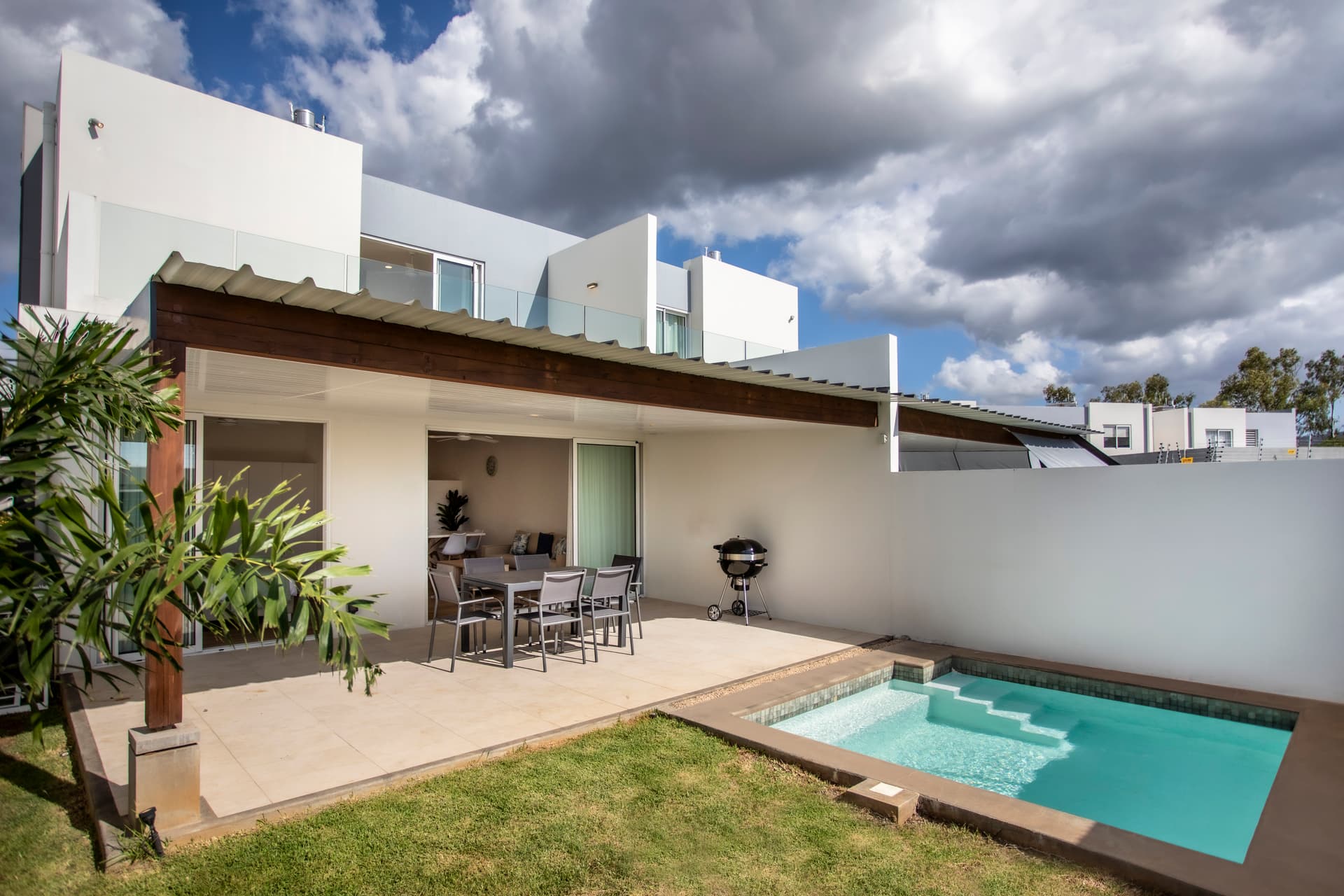 Loft N2 - Three Bedroom Townhouse - Pool & Garden